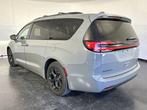 2021 Chrysler Pacifica Hybrid Limited