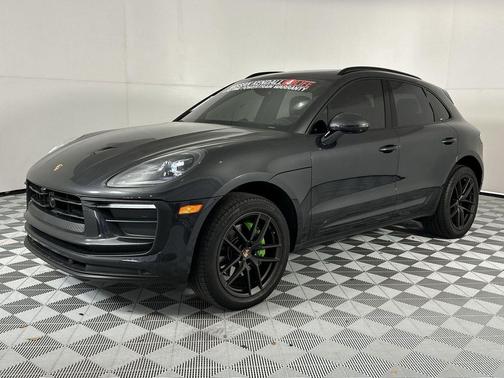 Gray 2024 Porsche Macan Macan