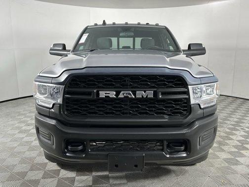 2021 RAM 3500 Tradesman Crew Cab 4x4 6'4' Box
