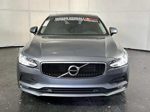 2017 Volvo S90 T5 Momentum