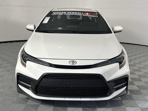 Blizzard Pearl 2020 Toyota Corolla XSE