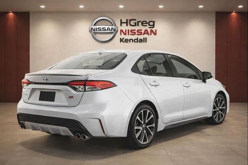 Classic Silver Metallic 2022 Toyota Corolla SE