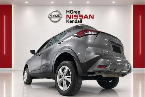 Gun Metallic 2023 Nissan Kicks S