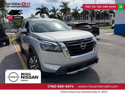 2023 Nissan Pathfinder SL FWD