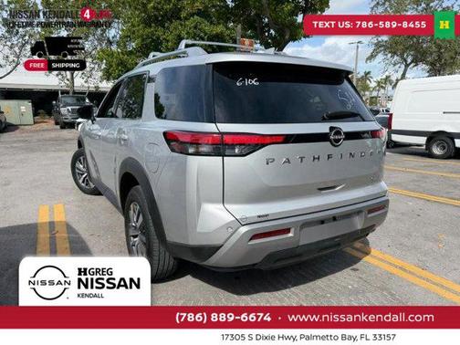 2023 Nissan Pathfinder SL FWD