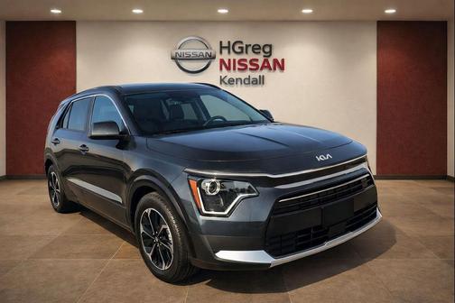 2025 Kia Niro LX