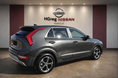 2025 Kia Niro LX