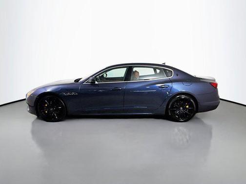 2022 Maserati Quattroporte Modena Q4