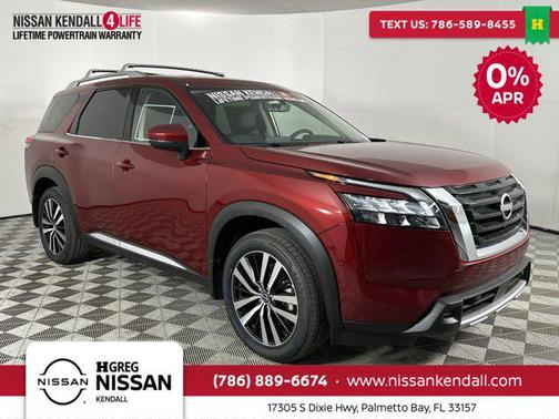2025 Nissan Pathfinder Platinum FWD