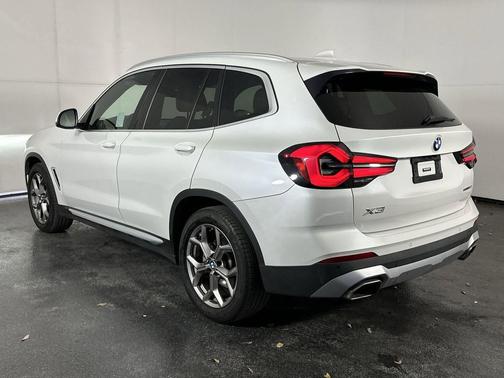 Mineral White Metallic 2022 BMW X3 sDrive30i