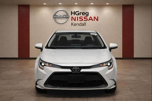 Classic Silver Metallic 2024 Toyota Corolla LE