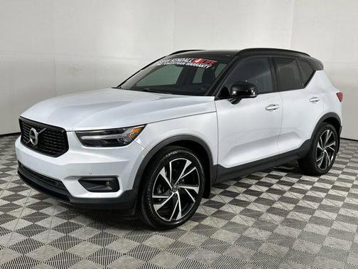 2020 Volvo XC40 T5 R-Design