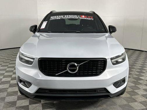 2020 Volvo XC40 T5 R-Design