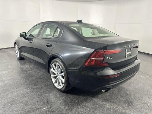 2020 Volvo S60 T6 Momentum