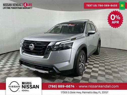 2025 Nissan Pathfinder SL 4WD