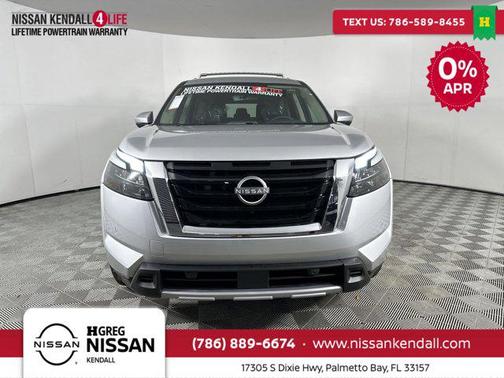 2025 Nissan Pathfinder SL 4WD