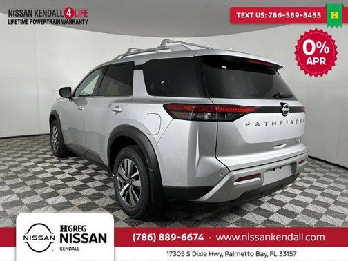 2025 Nissan Pathfinder SL 4WD