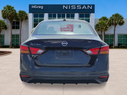 Super Black 2026 Nissan Altima 2.5 SV