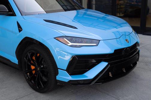 Blu Cepheus Metallic 2024 Lamborghini Urus S