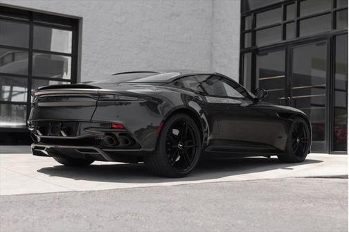 2023 Aston Martin DBS Base