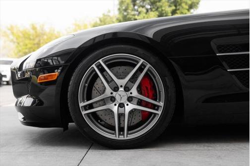 2012 Mercedes-Benz SLS AMG Base