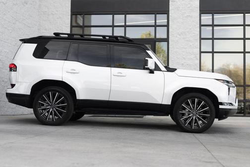 Eminent White Pearl 2024 Lexus GX 550 Luxury+