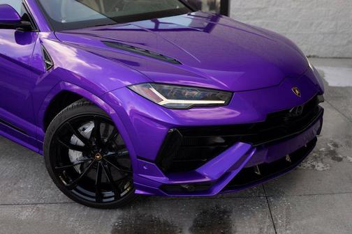 2024 Lamborghini Urus S