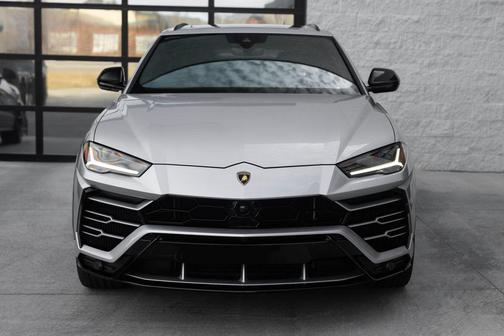 2019 Lamborghini Urus Base