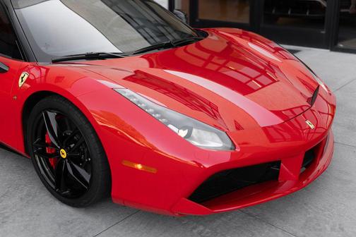 Rosso Corsa 2017 Ferrari 488 GTB