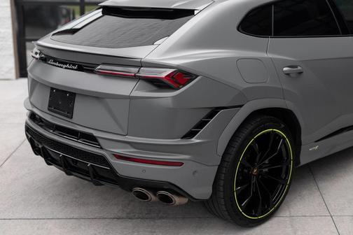 2024 Lamborghini Urus S