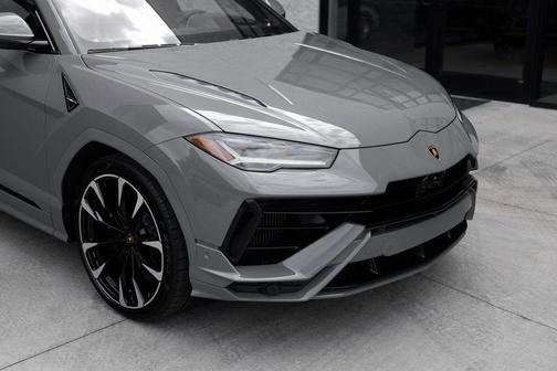 2024 Lamborghini Urus S