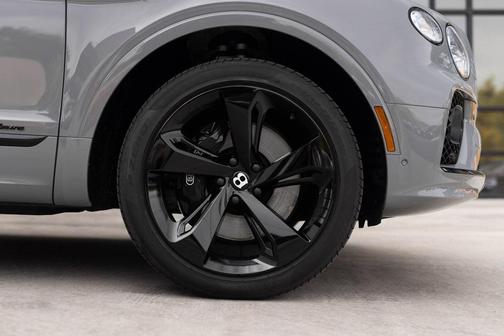 2023 Bentley Bentayga Azure