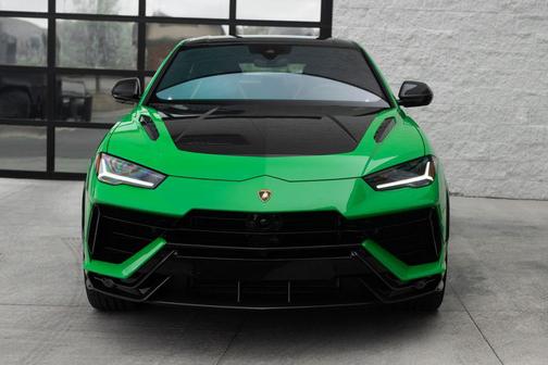 Verde Viper 2024 Lamborghini Urus Performante