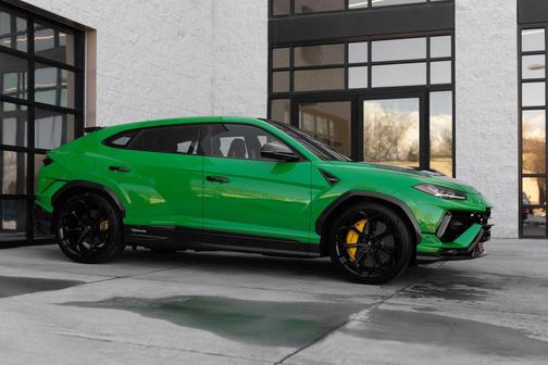 2024 Lamborghini Urus Performante