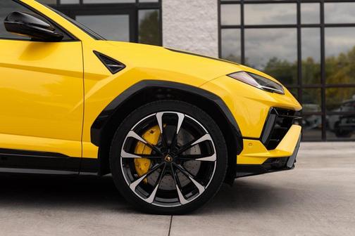 2023 Lamborghini Urus S