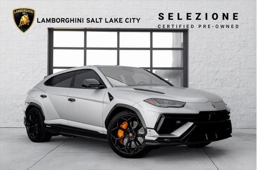 2023 Lamborghini Urus Performante