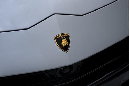 2023 Lamborghini Urus Performante