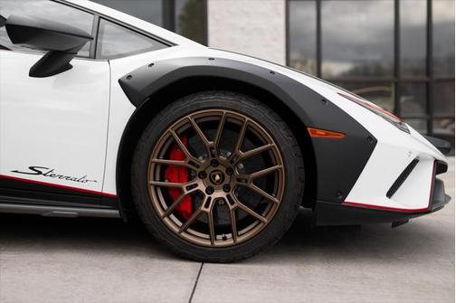 2024 Lamborghini Huracan Sterrato Base