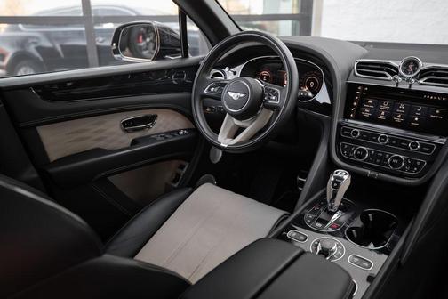 2024 Bentley Bentayga Azure