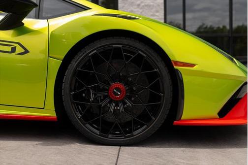 2024 Lamborghini Huracan STO Coupe