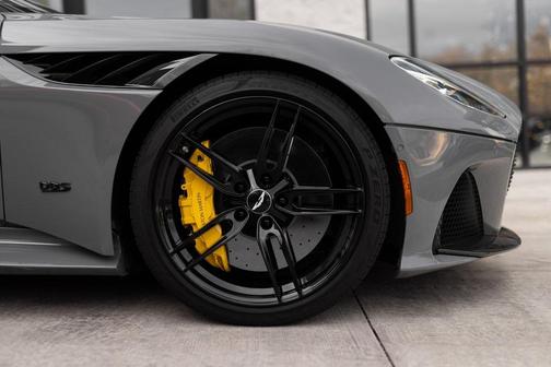 2022 Aston Martin DBS Superleggera Volante