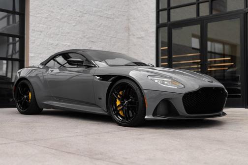 2022 Aston Martin DBS Superleggera Volante
