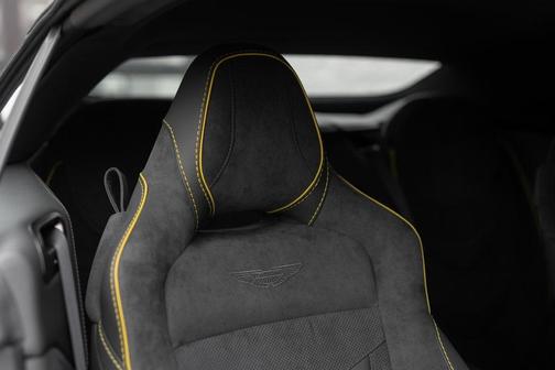 2022 Aston Martin DBS Superleggera Volante