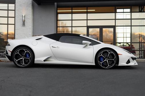 2020 Lamborghini Huracan EVO Base