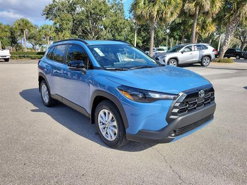 2026 Toyota Corolla Cross LE