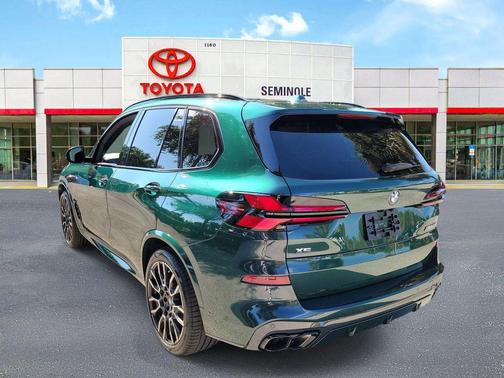 Manhattan Green Metallic 2024 BMW X5 M60i