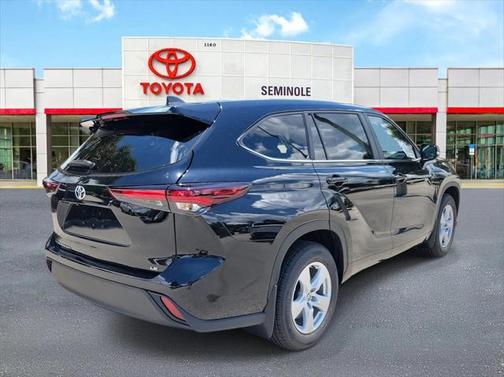 2025 Toyota Highlander LE