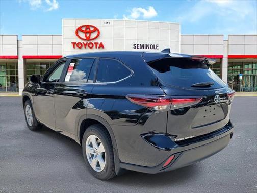 2025 Toyota Highlander LE