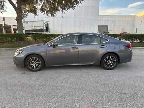 2017 Lexus ES 350 Base