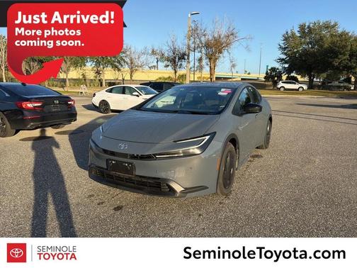 2025 Toyota Prius LE